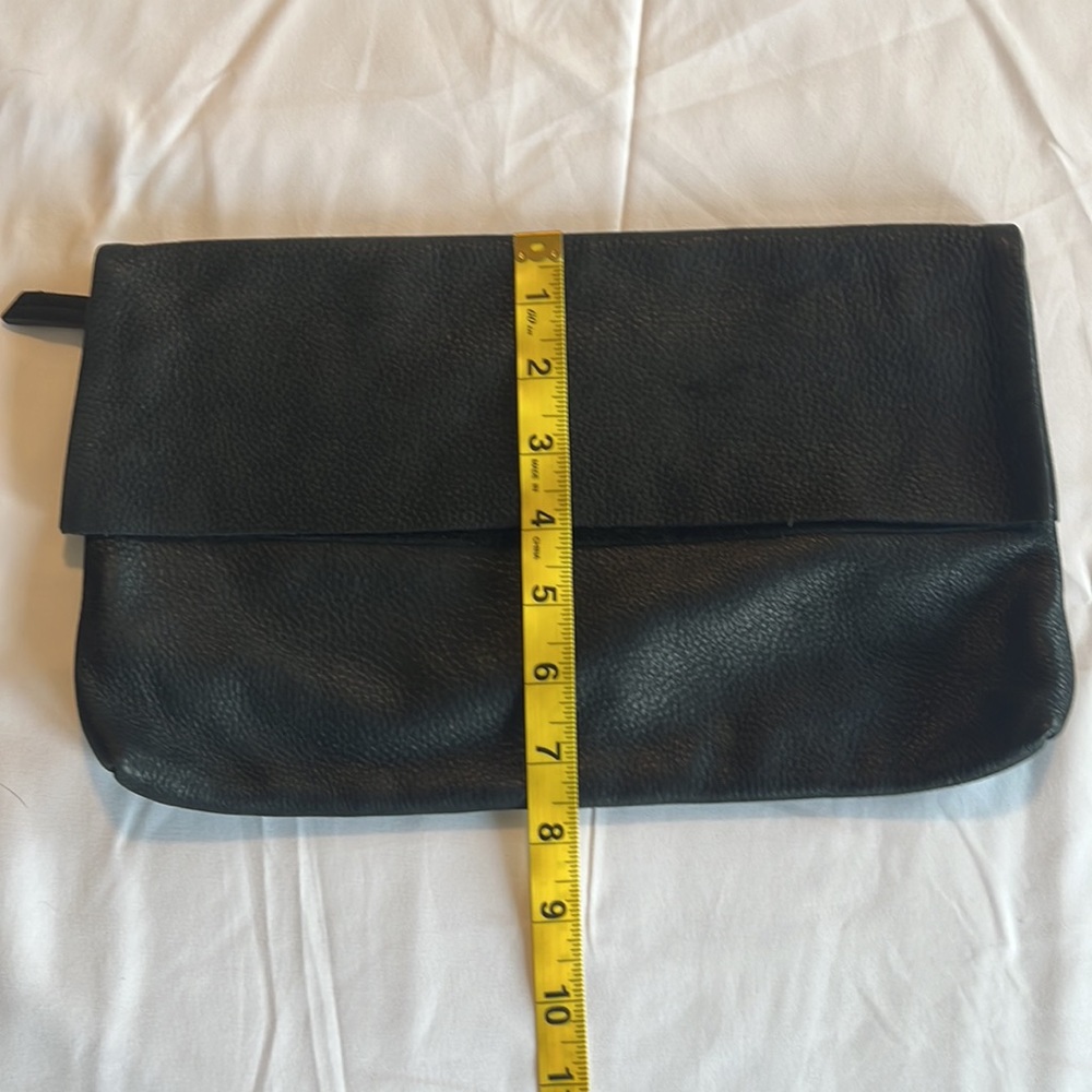 $150 Velvet by Graham & Spencer Pebbled Leather Clutch Bag Purse EUC - Picture 10 of 10